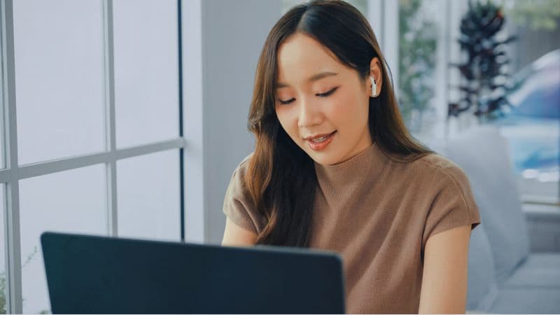 Young Woman Working In Fintech