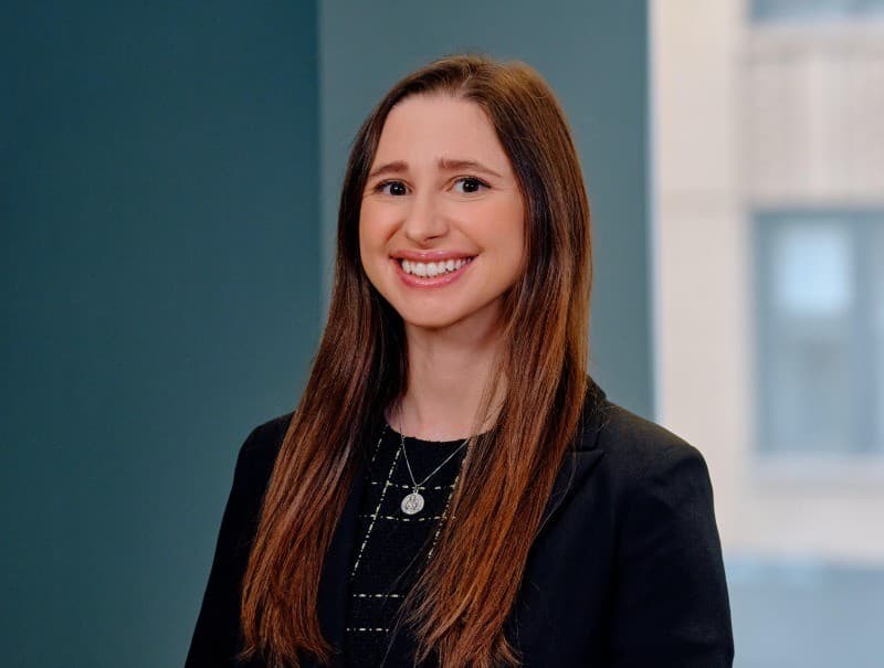 Brianne Sterling Headshot Landscape Investment Banking